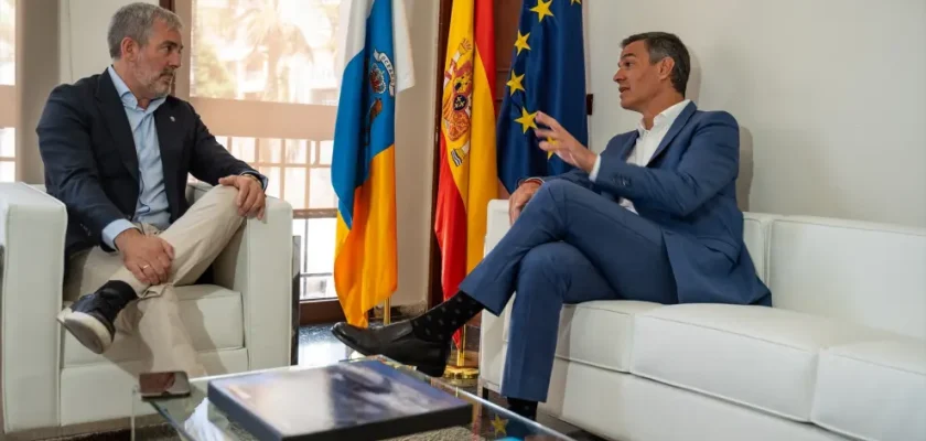 Tensión entre el gobierno de Pedro Sánchez y Canarias: ¿Quién controla la llegada de menores migrantes?