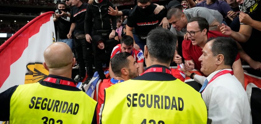 El derbi de los mecheros: un análisis del caos y la pasión en el fútbol español