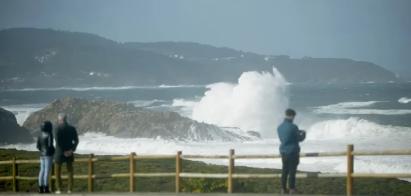 La borrasca 'Aitor' pone a Galicia en alerta: recomendaciones y consecuencias