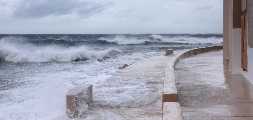 La inminente llegada del huracán Helene: un llamado a la preparación en Florida