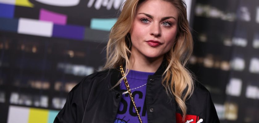 Frances Bean Cobain da la bienvenida a su primer hijo: un nuevo comienzo en medio de la nostalgia