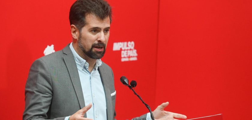 Transferencia de poder: el futuro del PSOE bajo la mirada de Luis Tudanca y Pedro Sánchez