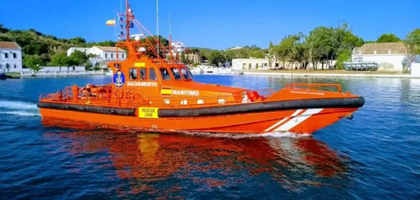 Tragedia en el mar: el impacto del ataque de tiburón a una mujer alemana cerca de Canarias