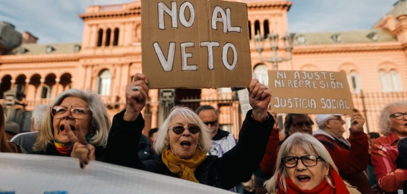 La nueva cara de la pobreza en Argentina: Un vistazo al impacto del gobierno de Javier Milei