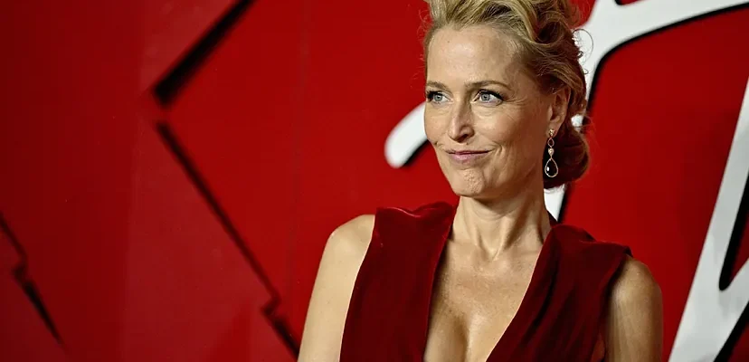 Gillian Anderson y el poder de las fantasías sexuales femeninas: ¿un despertar necesario?