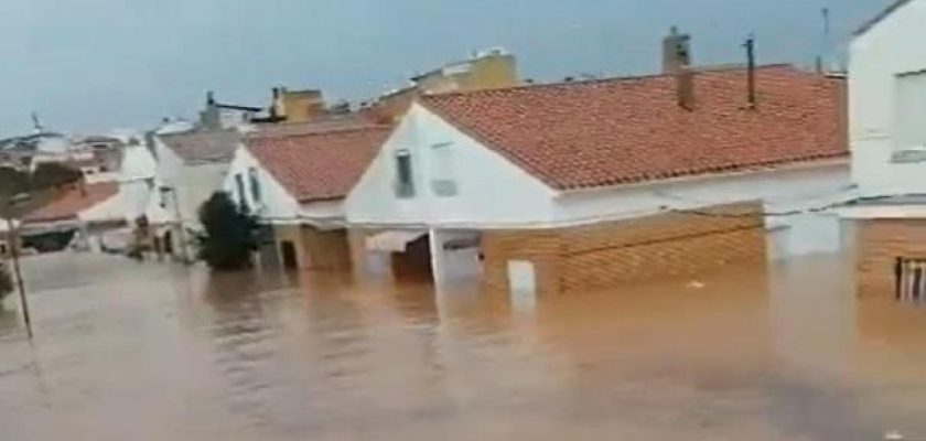 El desbordamiento del río Magro en Valencia: cómo una DANA desata la furia del agua