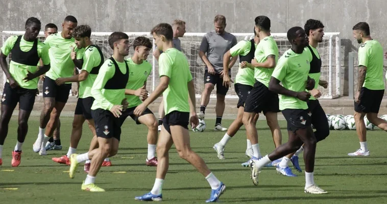 El emocionante retorno de la Conference League: análisis previo entre el Legia de Varsovia y el Real Betis