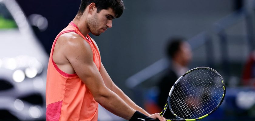 Carlos Alcaraz cae en cuartos del Masters 1000 de Shanghái ante Tomas Machac: ¿qué significa esto para su futuro?