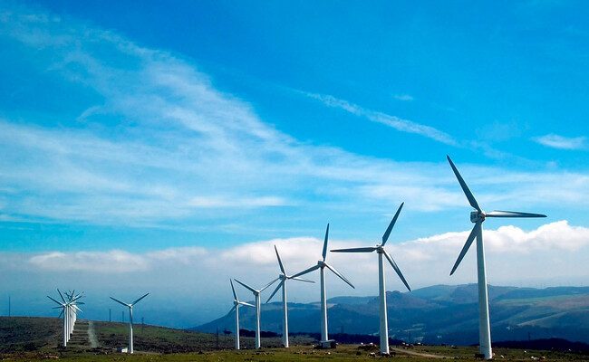 Galicia en la encrucijada energética: ¿descuentos en la factura de luz solucionarán el rechazo a los parques eólicos?