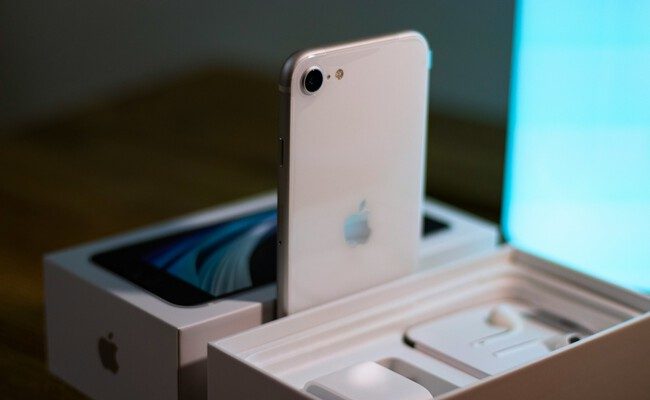 ¿Qué pasa con el iPhone SE? El dilema de Apple y su smartphone de entrada