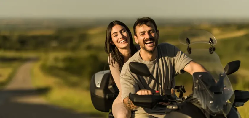 La DGT y los motoristas: novedades sorprendentes sobre el uso del casco en España