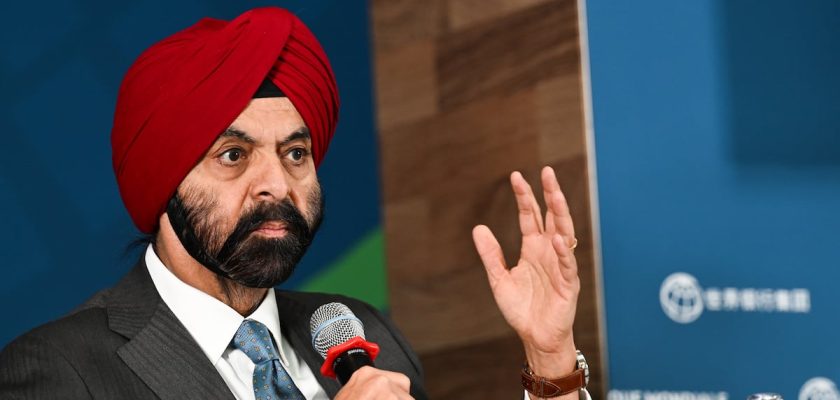 Ajay Banga y su revolucionaria estrategia de empleo en el Banco Mundial: ¿un nuevo camino para combatir la pobreza?