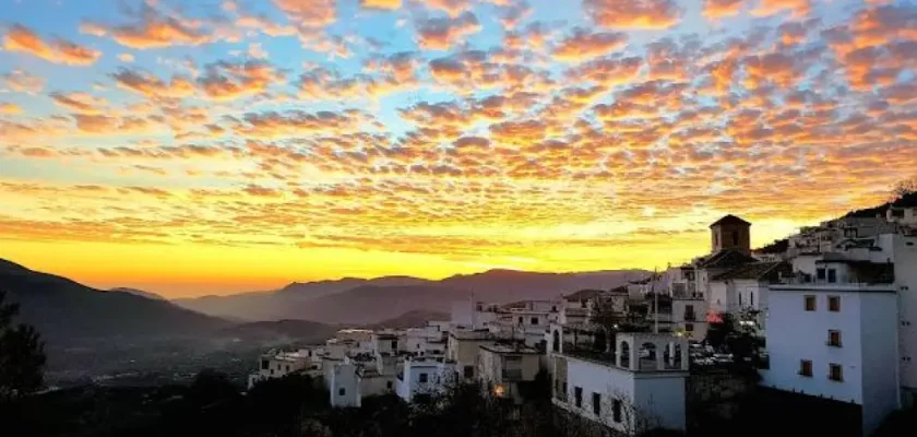 Soportújar: la mágica tierra de brujas, leyendas y serpientes en Andalucía