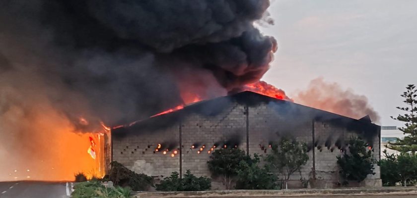 El devastador incendio en Valencia: un vistazo a la tragedia y la respuesta comunitaria