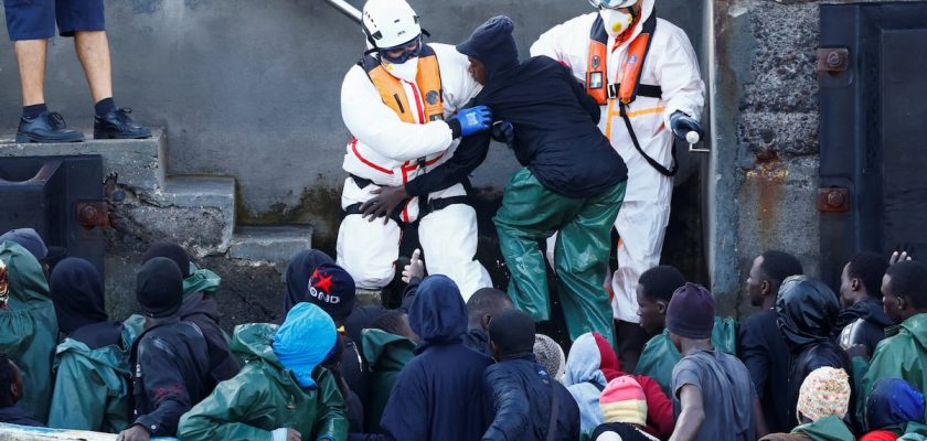 La crisis de los cayucos en Canarias: el drama humano que no cesa