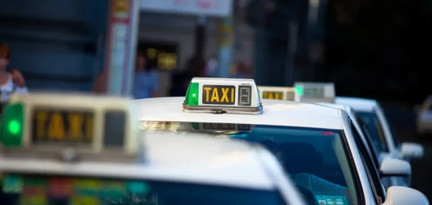 Aumento de los precios de los seguros de taxi: cómo afecta al sector y a los usuarios