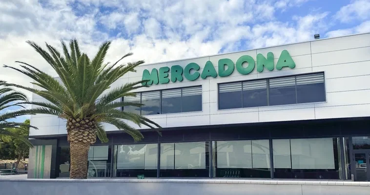 Mercadona se adapta a las festividades: horarios y novedades para sus clientes