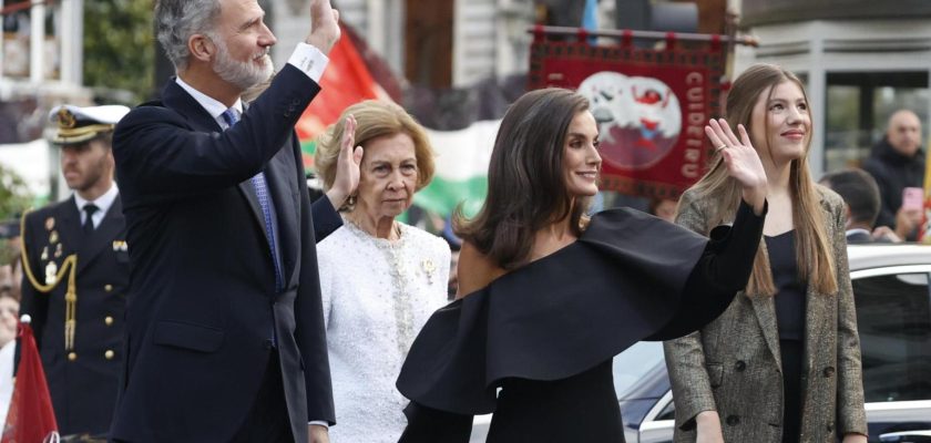 La evolución del estilo de la reina letizia: glamour y autenticidad en el teatro campoamor