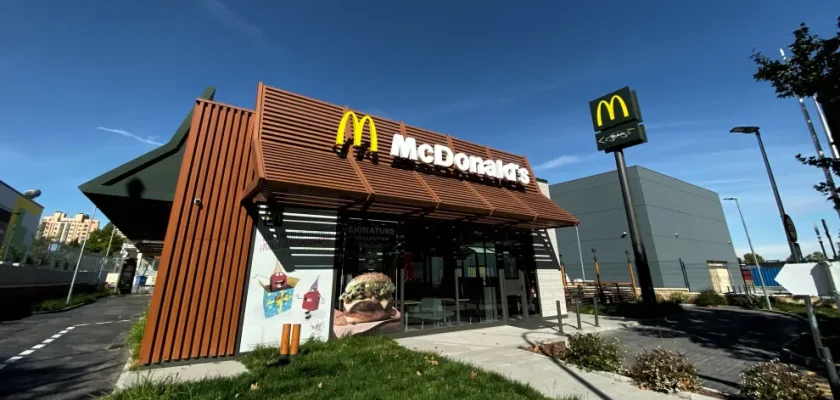 Brote de E. coli vinculado a hamburguesas de McDonald's: ¿qué debemos saber?