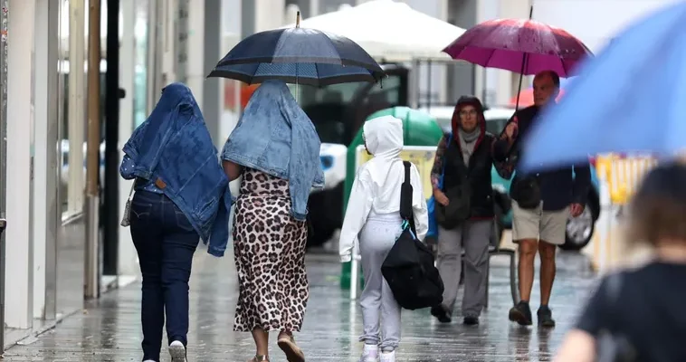 Alerta meteorológica en Andalucía: lluvia, tormentas y cómo prepararte para el caos