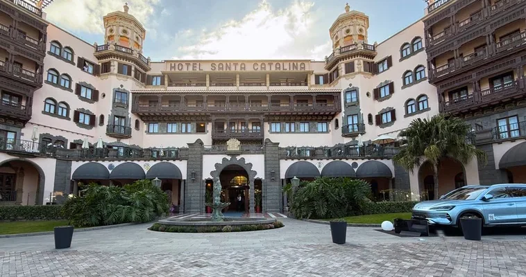 La historia espléndida y la experiencia única del Hotel Santa Catalina en Las Palmas