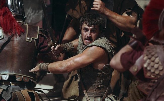 Ridley Scott y la curiosa libertad narrativa de 'Napoleón' y 'Gladiator II': ¿entretenimiento o historia?