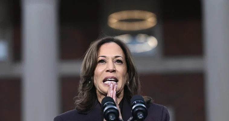 Análisis del discurso de Kamala Harris tras su derrota electoral: un reflejo de la democracia estadounidense