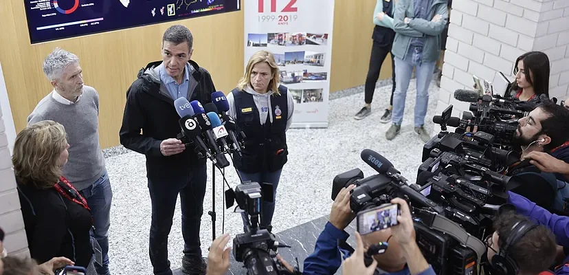 Pedro Sánchez y los disturbios en Valencia: entre incidentes y violencia marginal