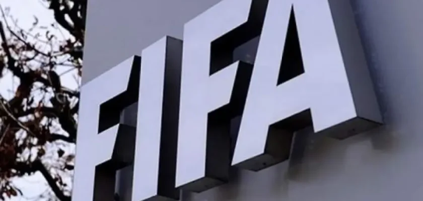 FIFA investiga manipulación de exámenes de agentes de fútbol: un nuevo escándalo que sacude el mercado de fichajes