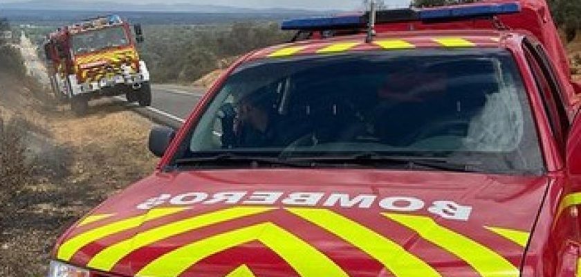 Accidente de tráfico en Salamanca: mujer queda atrapada en su coche y es rescatada por bomberos