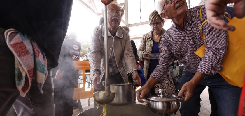 La solidaridad de Foios trae esperanza y arroz caldoso a Picanya tras la dana