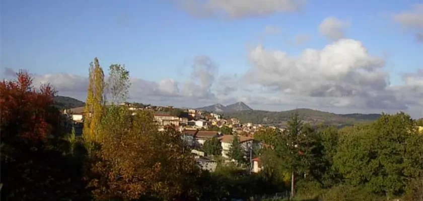 Ollolai: el pueblo italiano donde las casas valen un euro y la vida se iguala al sueño de trabajar en remoto