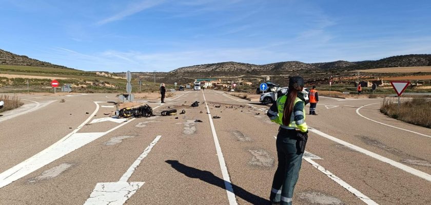 Trágico accidente en Teruel: un motorista de 66 años pierde la vida en un choque con un coche