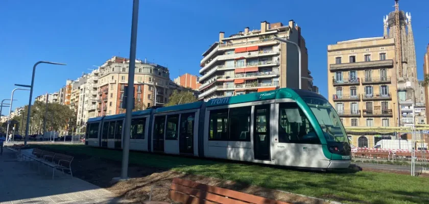 Barcelona da un paso hacia el futuro: el nuevo tranvía por la Diagonal y su impacto en la movilidad urbana