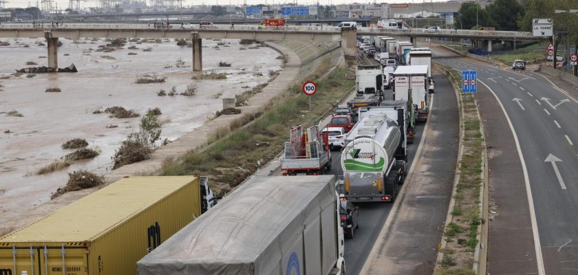 Crisis climática en Valencia: impactantes inundaciones y restricciones de movilidad en la DANA