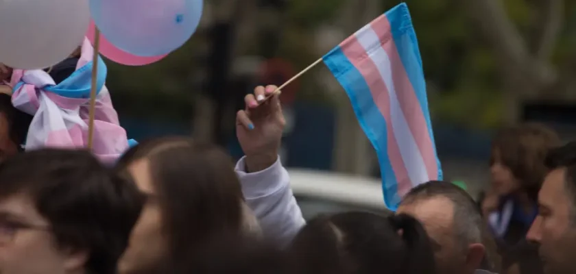 La salud trans en España: ¿Qué revela el primer estudio nacional sobre las fuerzas y debilidades del sistema?