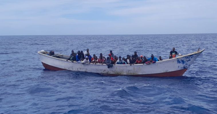 Rescate en alta mar: la situación de los migrantes en Canarias y la labor de Salvamento Marítimo