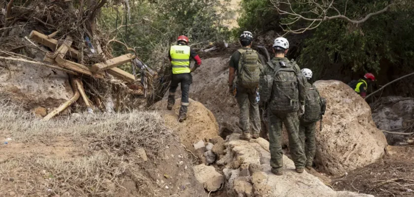 El papel crucial del ejército en la respuesta a la DANA en Valencia: heroísmo en tiempos de crisis