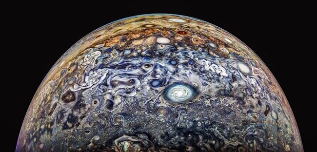 Juno: la sonda espacial que se convierte en obra de arte gracias a aficionados