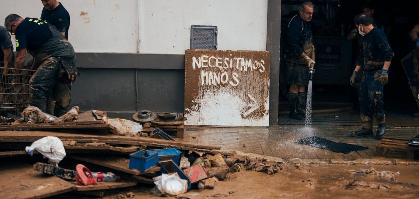 La devastadora inundación en Alfafar: el coraje de una comunidad unida ante la adversidad