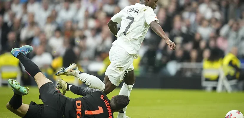 Impacto del legado futbolístico: Vinicius brilla en la victoria del Madrid ante Osasuna