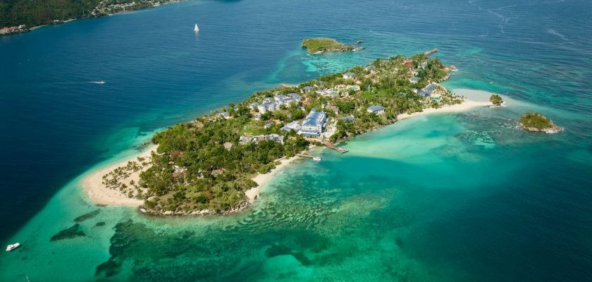 El encanto de cayo levantado: una película y un paraíso caribeño en la república dominicana