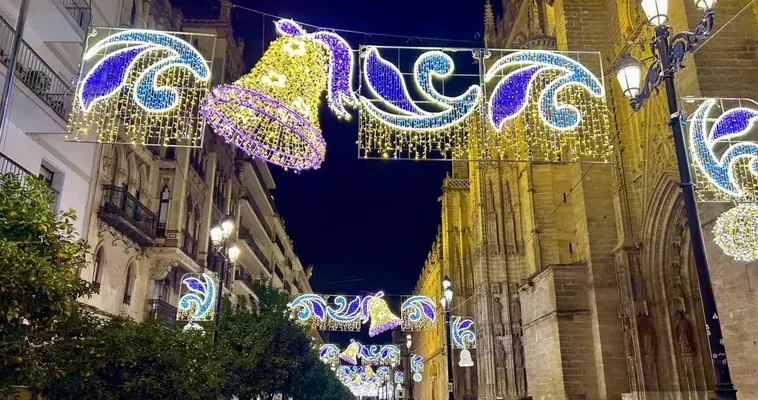 La magia del alumbrado navideño en Sevilla: un recorrido brillante por 294 calles