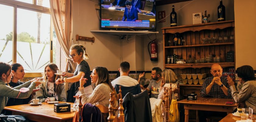 Nuestras mañanas en Sedaví: un viaje gastronómico y social entre carajillos y desayunos