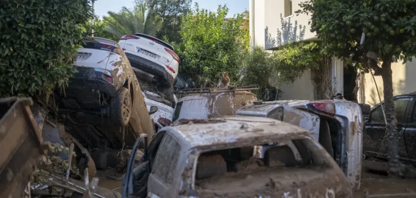 La devastadora DANA en Valencia: ¿Qué pasa con los coches siniestrados y su impacto?