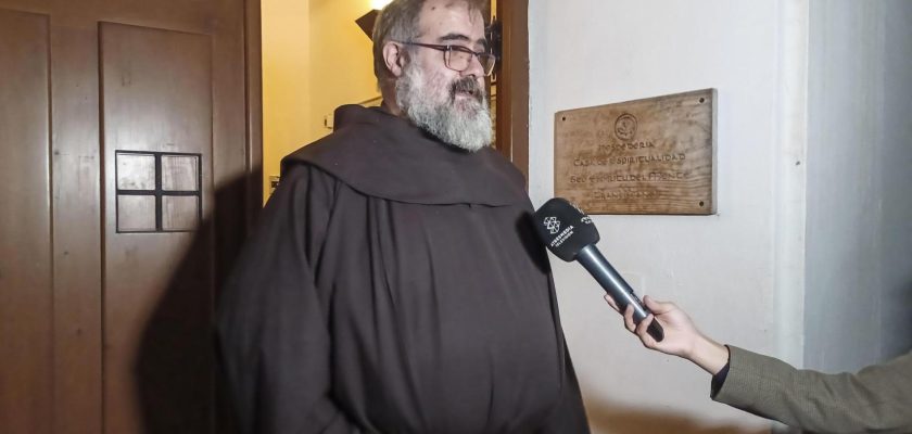 Impactante ataque en monasterio de Gilet: un hombre provoca caos y terror entre los frailes