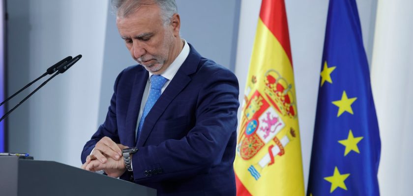 El complejo dilema del reparto de menores migrantes en España: Gobierno y PP en una encrucijada