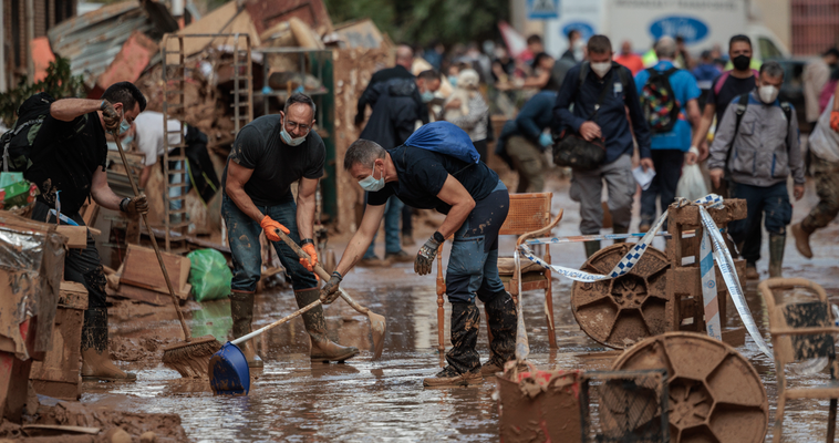 La solidaridad canaria se activa ante la crisis: cómo todos estamos unidos en la adversidad (Actualizado noviembre 2023)