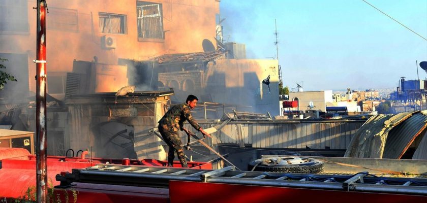 Bombardeo devastador en Palmira: el impacto humanitario del conflicto sirio y la escalada de tensiones en la región