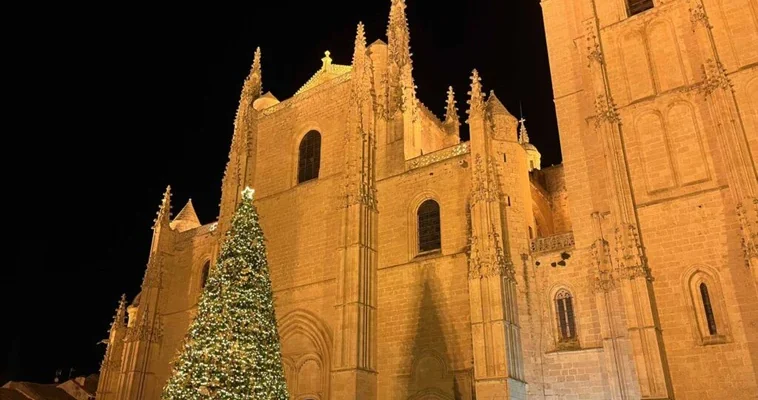 La mágica celebración navideña en Segovia: luces, villancicos y tradiciones